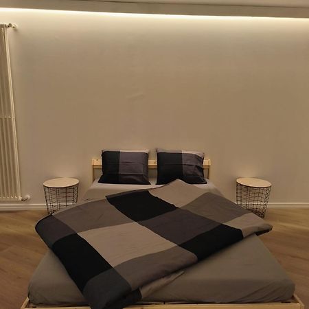 Palm Beach Loft Bissone Εξωτερικό φωτογραφία