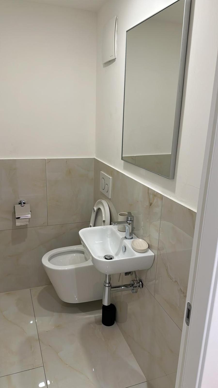 Palm Beach Loft Bissone Εξωτερικό φωτογραφία